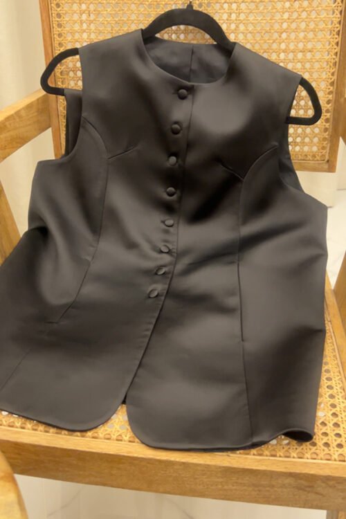 Two-piece silk suit 14